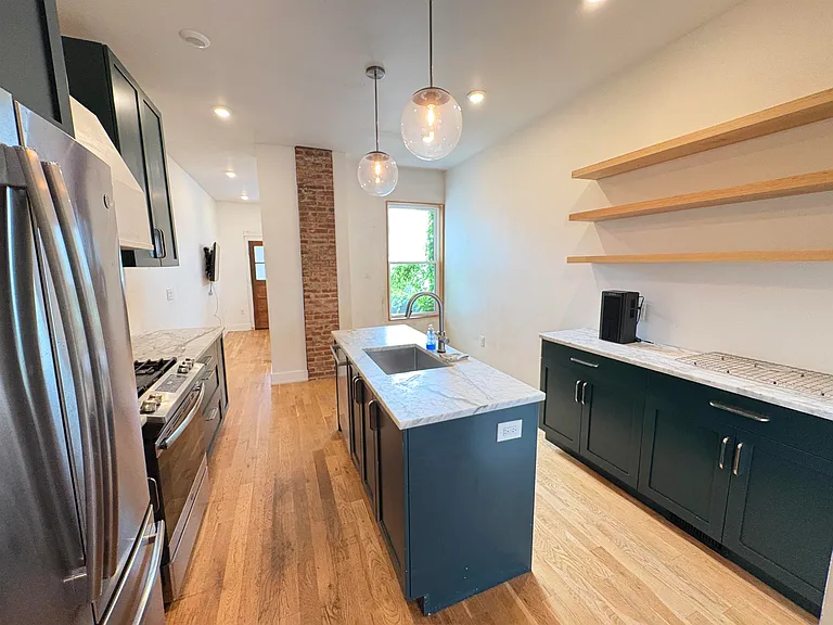 75A Lexington Ave — Photo 11