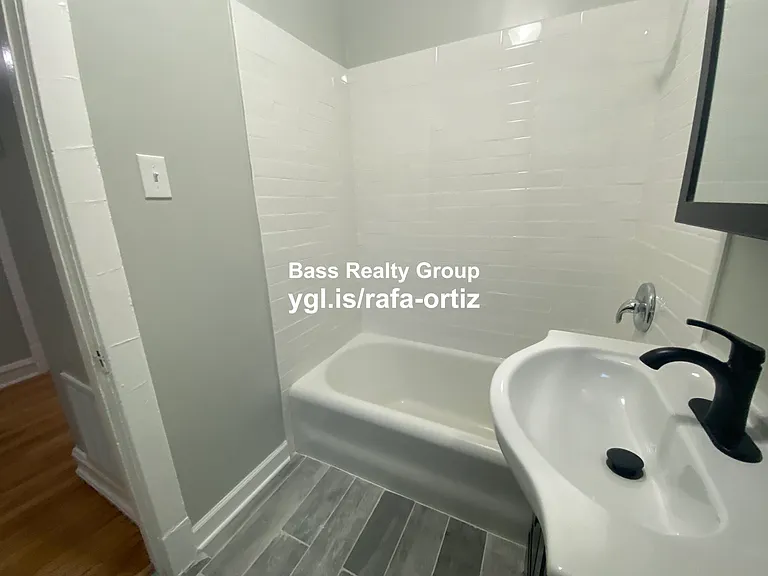 7006 N Paulina St #1 — Photo 23