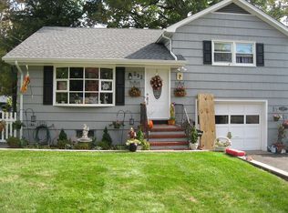 292 Magnolia Ave, Hillsdale, NJ 07642