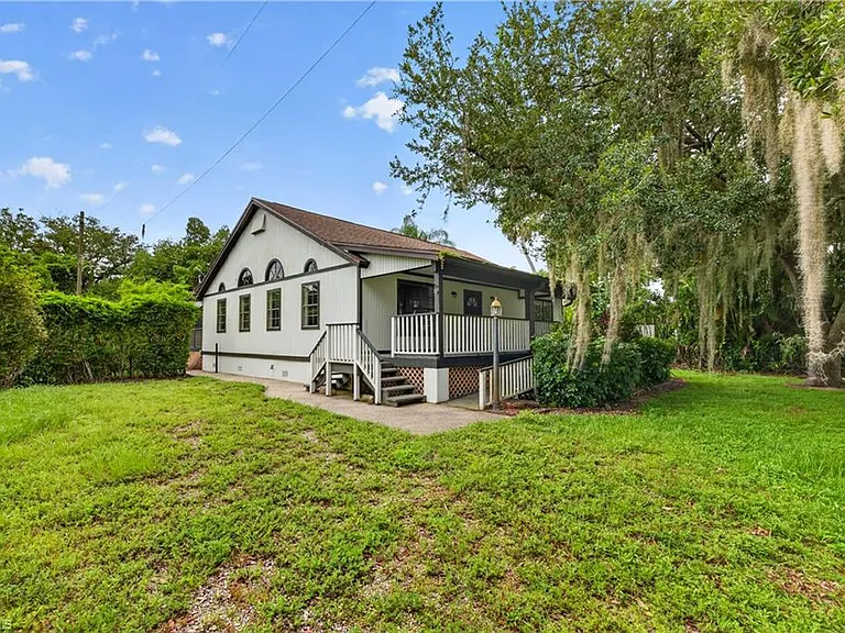 16970 Carolyn Ln — Photo 2