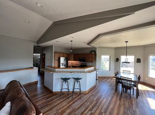 6809 Riviera Ct, Rapid City, SD 57702