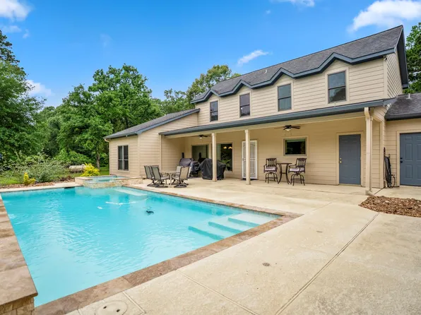14444 Pine Tree Rd, Montgomery, TX 77356