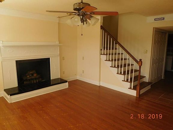 3rd image of 1442 River Dr