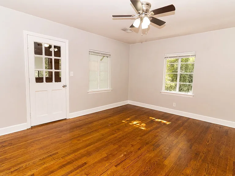 124 S Seminole Dr #A — Photo 16