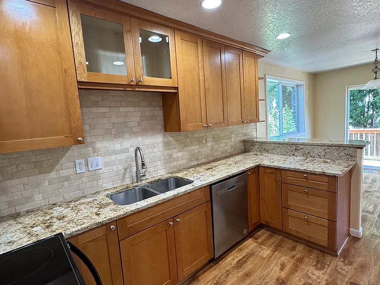 4863 SW 141st Ave — Photo 5