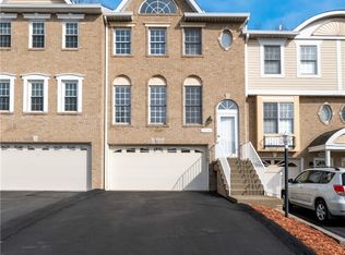 3008 Estate Dr, Oakdale, PA 15071