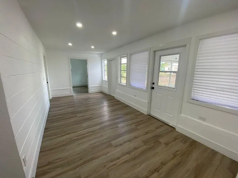 22011 Catherine Ave — Photo 27