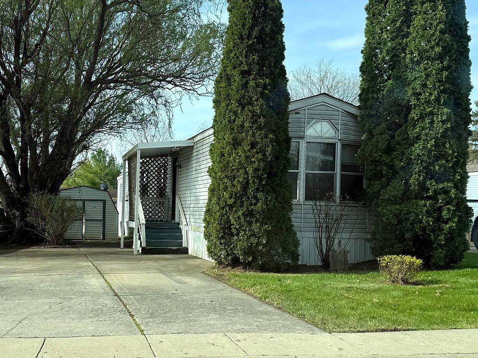 2nd image of 1810 Forbes St #327