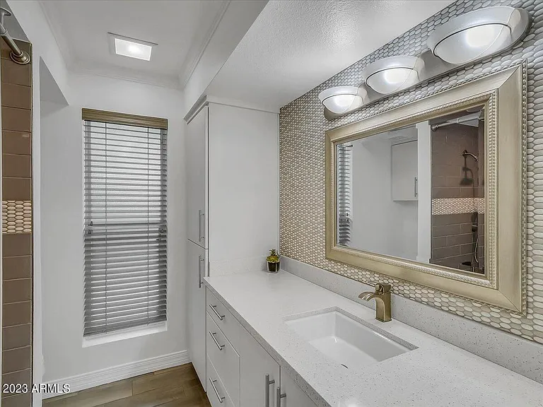 3351 E Las Rocas Dr — Photo 34