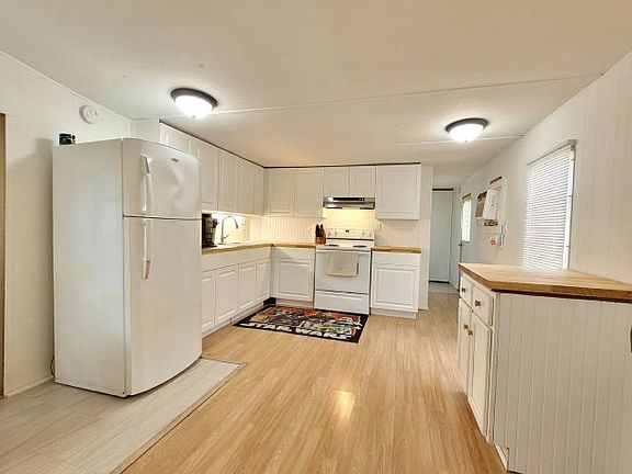 3rd image of 4000 24th St N Lot 206