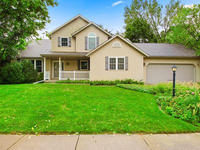 305 Lexington Dr, Washington, IL, 61571