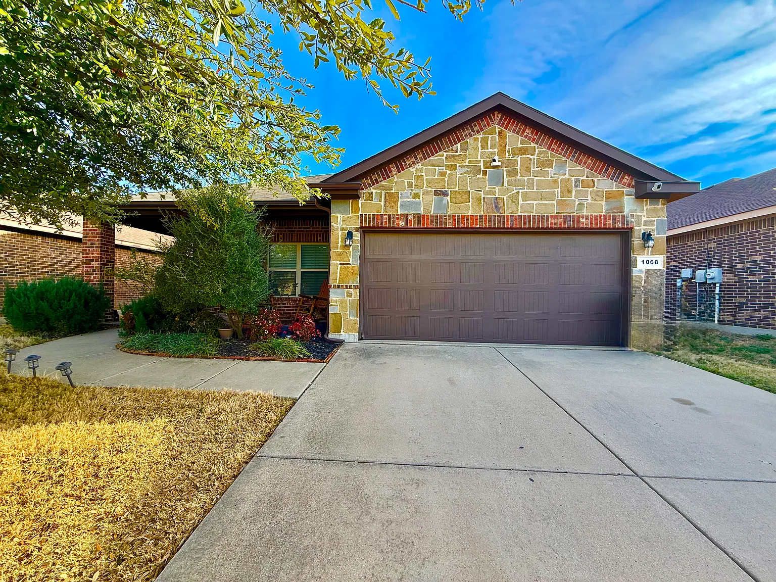 4 bed, 1748 sqft, $2,175 — Photo 1