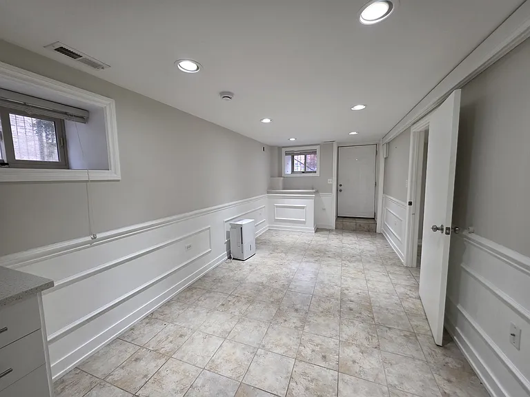 3648 W George St #G — Photo 4