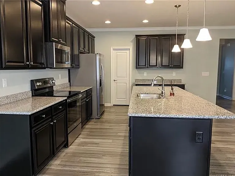 6828 Carradale Way — Photo 14