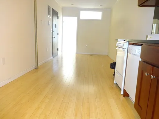 Rented by Blue Egg Realty Corp | media 16