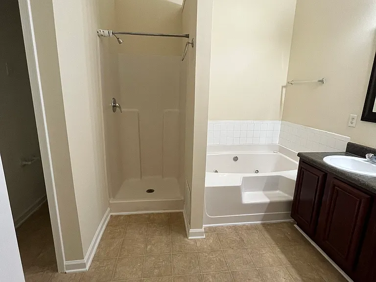166 Seabreeze Ct — Photo 12