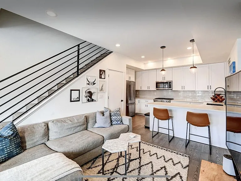 1370 Yates St #1 — Photo 3