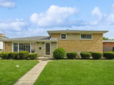7932 Churchill Ave, Morton Grove, IL, 60053