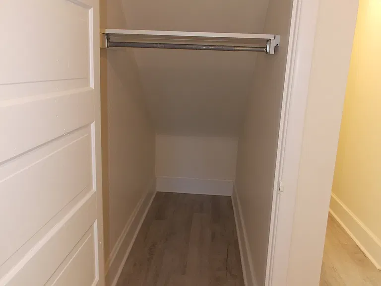 727 W Beaver St #5 — Photo 10