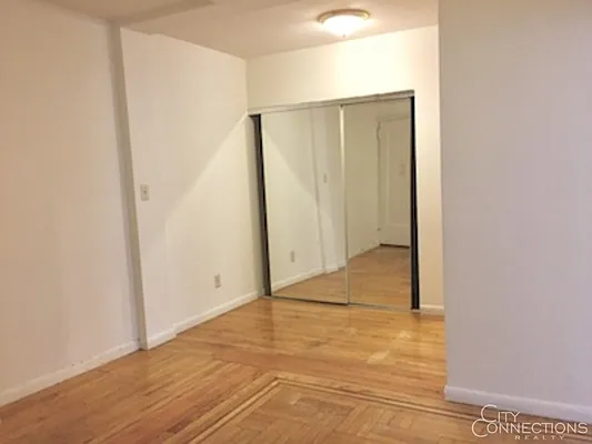 Rented by City Connections Realty | media 12