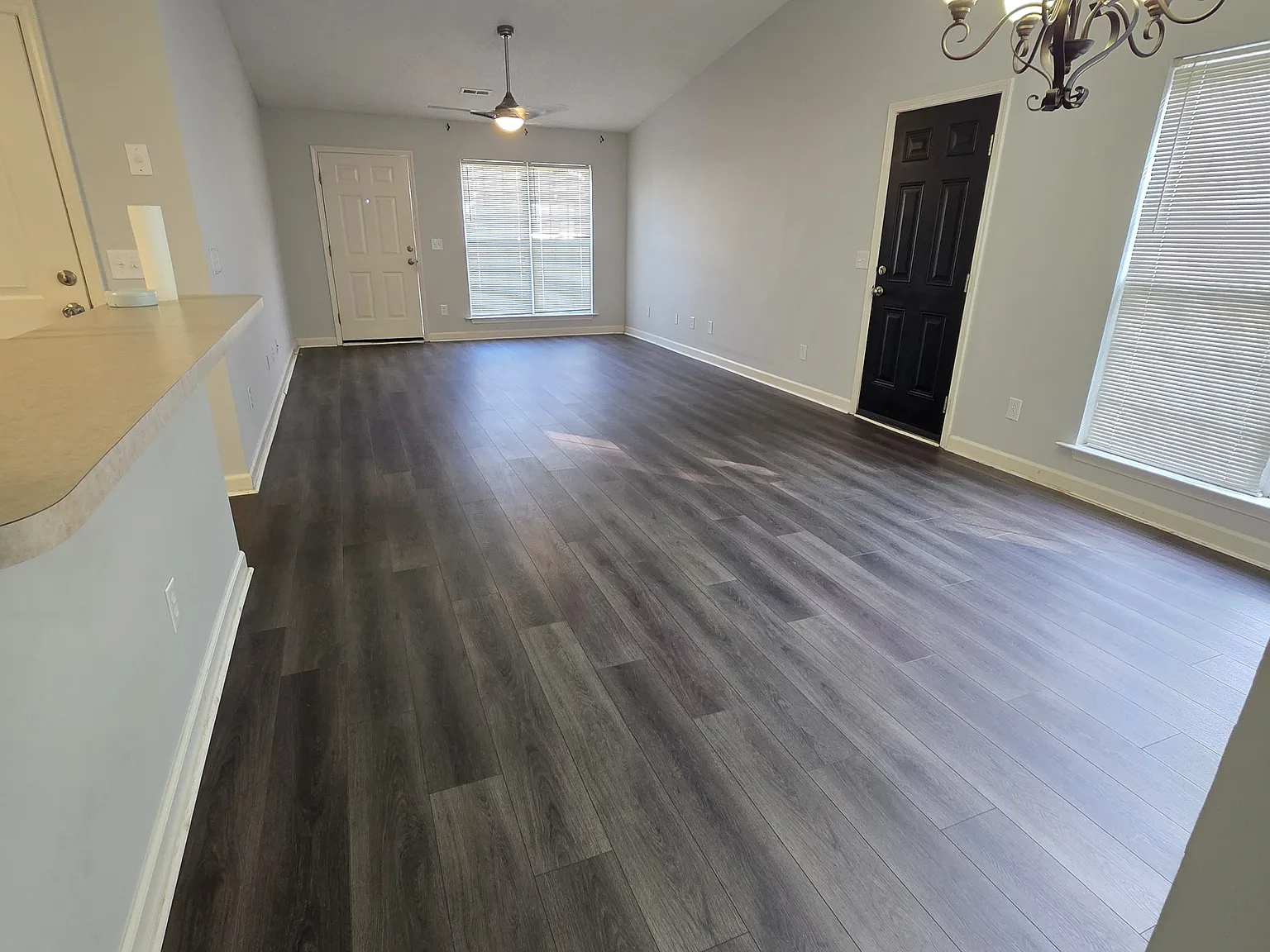2 bed, 1200 sqft, $1,400 — Photo 3