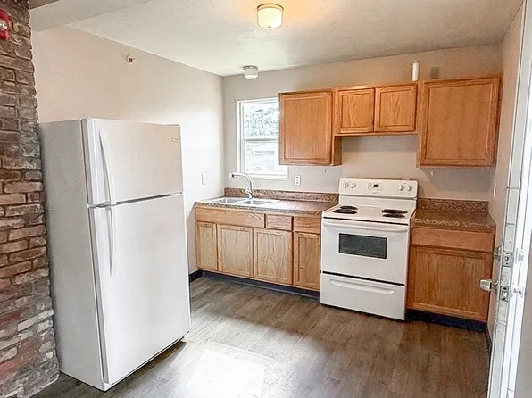 319 N Broadway St #A, Scottdale, PA 15683