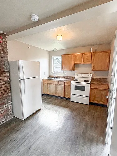 319 N Broadway St #A Photo 1