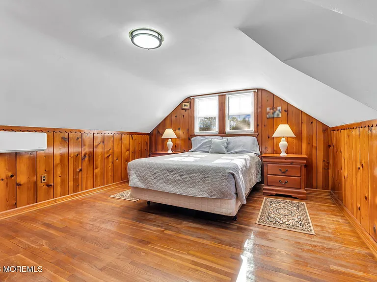 37 Highland Ave — Photo 32