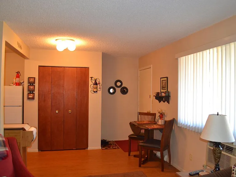Willo Vu Apartments of Eastlake — Photo 24