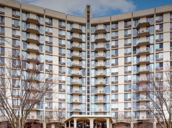 20 N Tower Rd APT 5K, Oak Brook, IL 60523