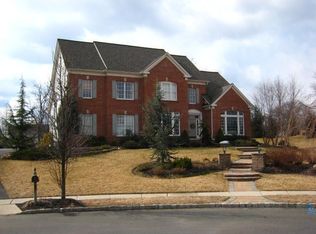 3 Julia Ct, West Windsor, NJ 08550