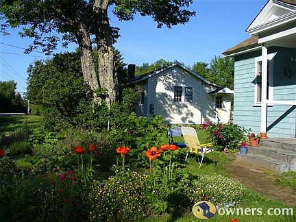 House plus Cottage, 18.89 acres