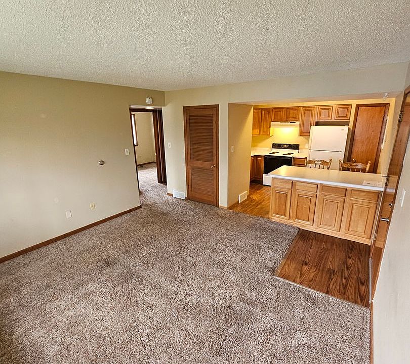 Raceway Park Apartments 1105 N Depot St Knoxville IA Zillow