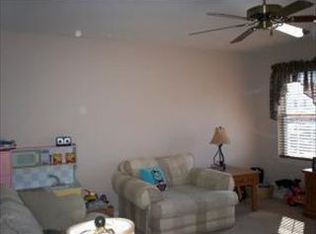 393 Crosswinds Dr, Lititz, PA 17543