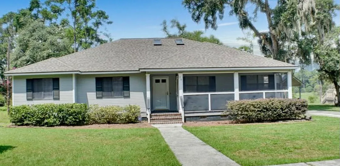 3 bed, 1800 sqft, $2,000 — Photo 1
