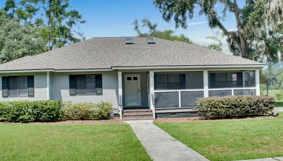 20 Vanita Dr