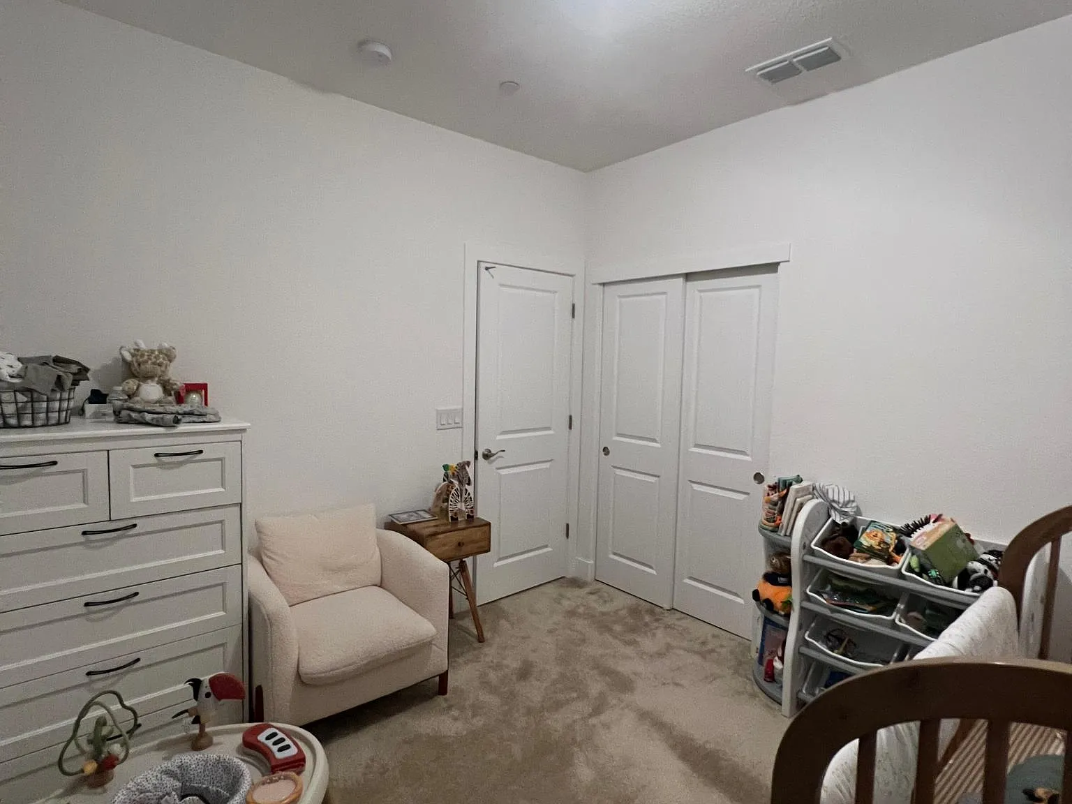 852 Clementine Dr — Photo 3