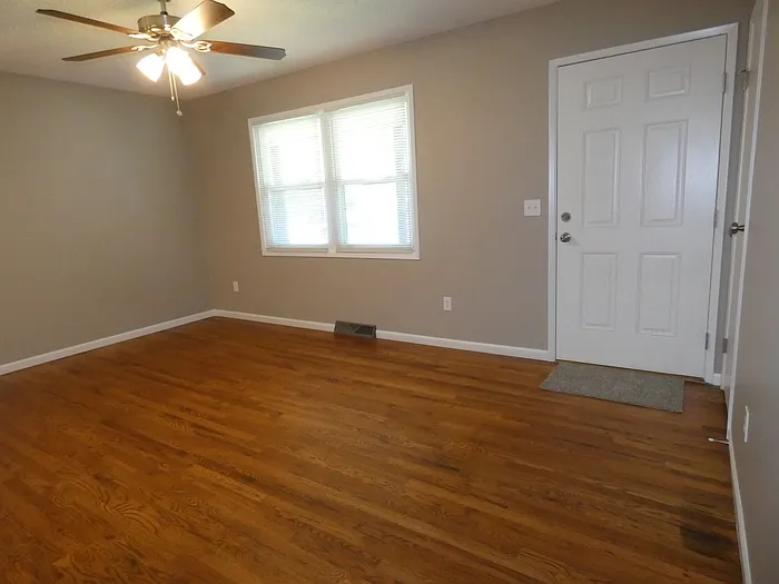 5200 N Manchester Ave — Photo 3