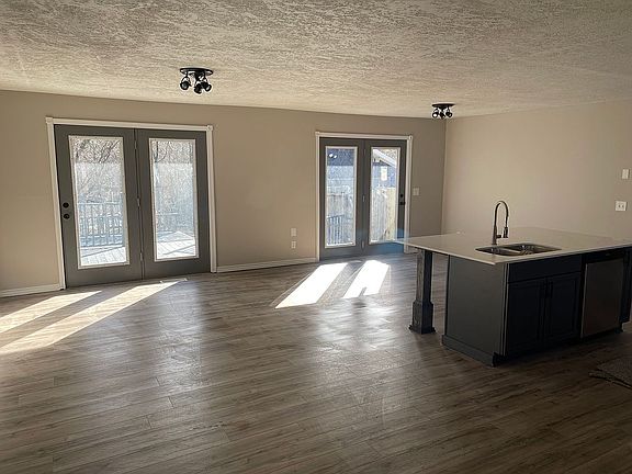 5th image of 8801 W Lincolnshire Dr