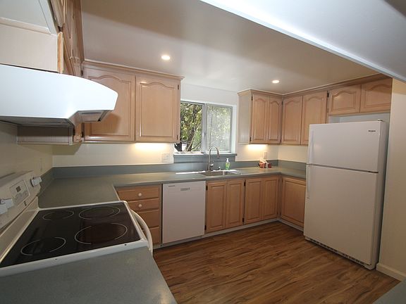 4th image of 81 Corte Lenosa APT B
