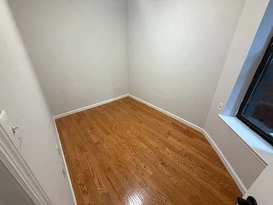 Bedroom, photo 2