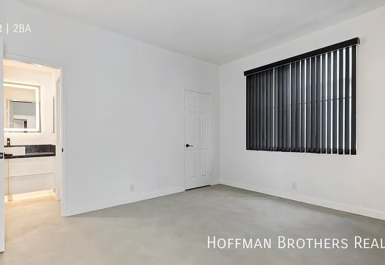 639 Huntley Dr #4 — Photo 7