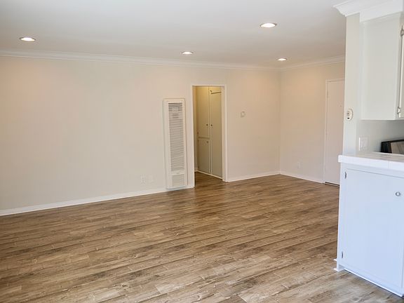 4th image of 3375 Vinton Ave APT 5