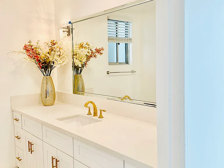 5301 Balboa Blvd #F7 — Photo 16