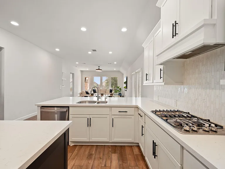 343 Eagle Ford Dr — Photo 8