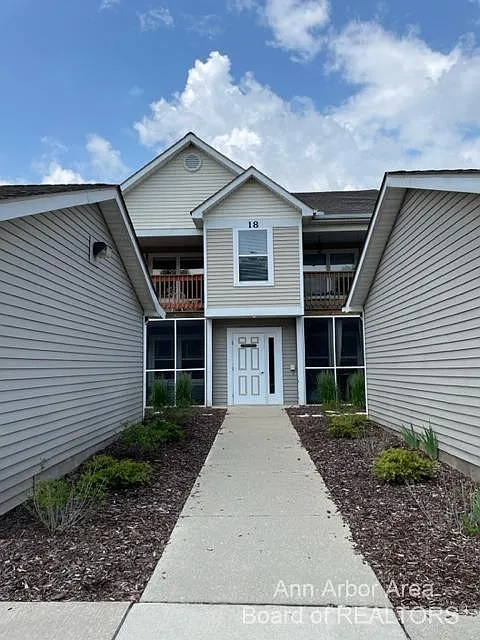 Building Photo - 1522 Oakfield Dr