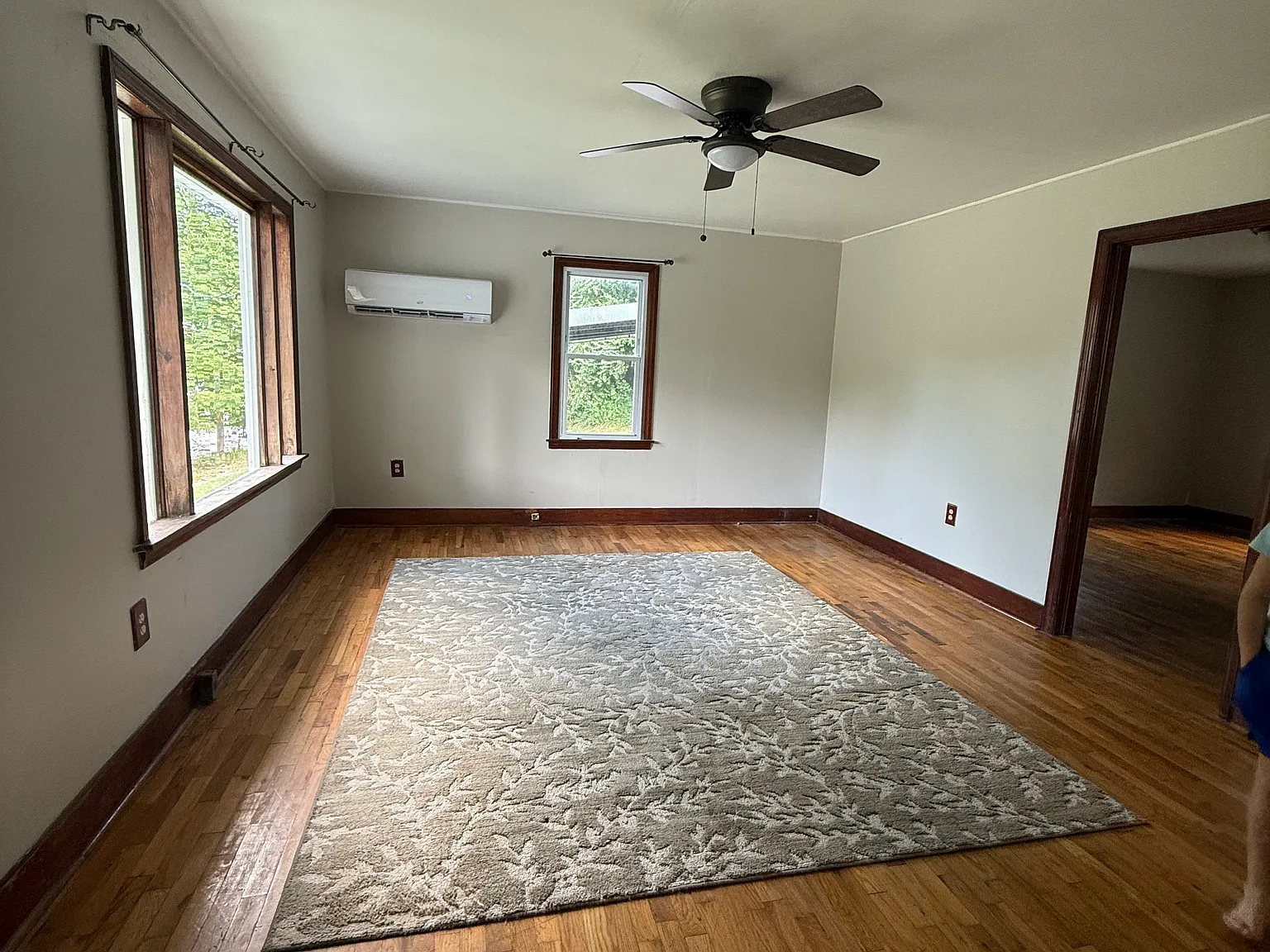 3 bed, 1100 sqft, $1,500 — Photo 3