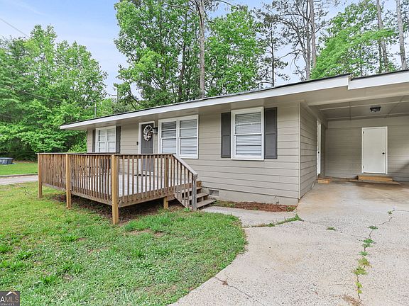 3rd image of 9 W Park Ct