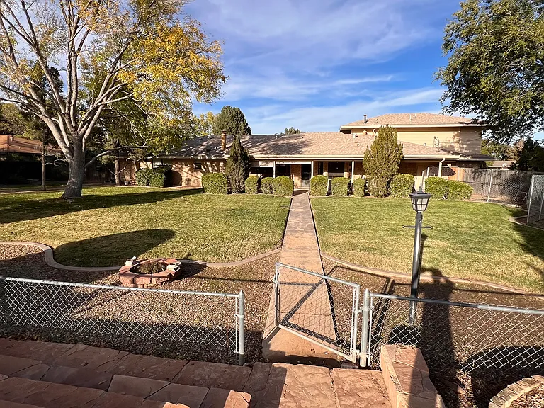 8 Walking Cane Ln — Photo 12