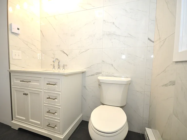 17 Hough St #17 — Photo 11